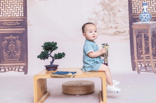 贵港四个月宝宝可以坐着吗 贵港四个月宝宝可以坐着吗